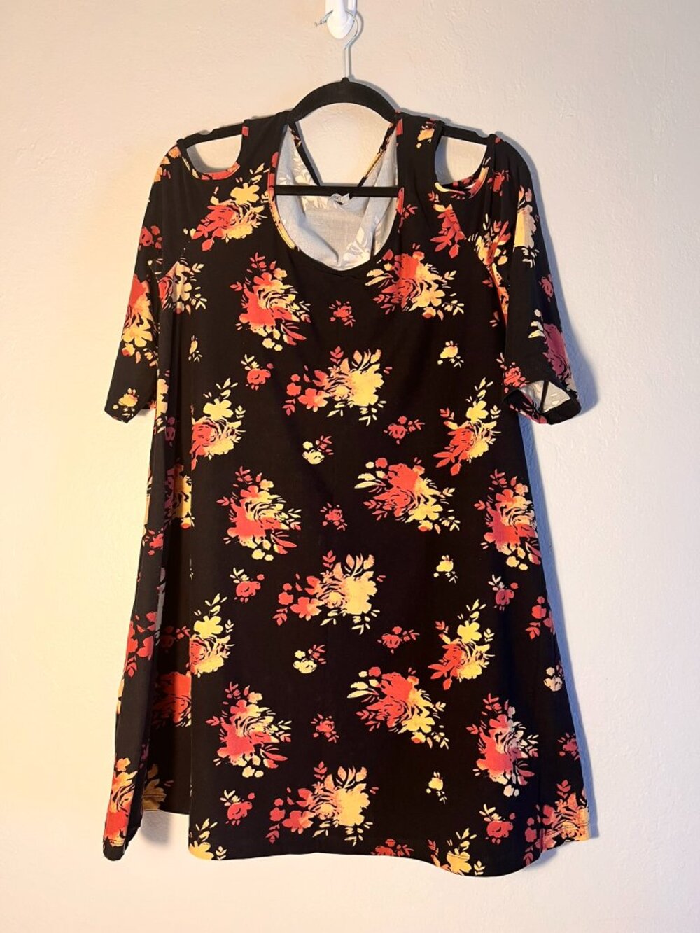 XL Mudd Cold-Shoulder Floral Dress - Like New